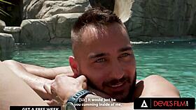 Liz Jordan's Pussy Fucked Lesbian Style?