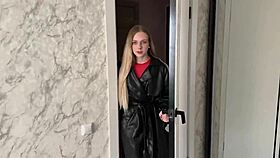 my cock-hungry neibor came over so i cud lick her