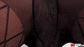 angelina moon shaved pussy creampie