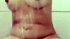 Sexy Teen Enjoys Passionate Bath Sex With Friend