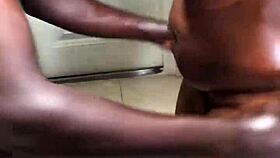 sugar mummy wants a good sex on the floor 😘