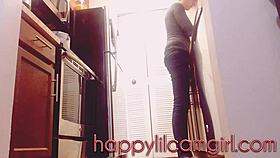 i watch this girl ignore me while cleaning the kitchen, giantess recording