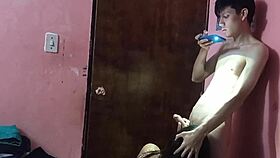 visito a mi hermanastra y me sorprende casi desnuda con ganas de sexo duro quiere que lo grave todo