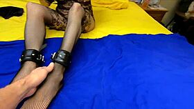 Punatukkainen bs asentaa uuden kameran