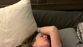 Fuck my wet pussy before leaving