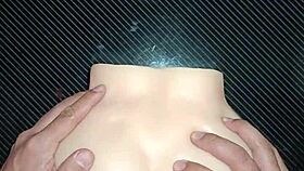 Candy sexo en posici�n de perrito le doy duro por ambos lados y me corro en su gran culo