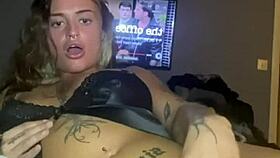 big goth girl solo play