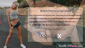 O que meu anel monstro no pau tá fazendo na tua buceta peluda esguichando no boquete deepthroat?