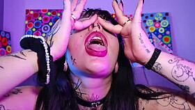 Deedee Love Loves Cum In Curvy Goth Style.