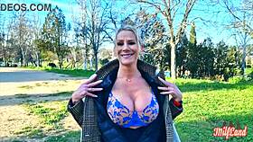 victoria cougar aux gros seins avec plein de fantasmes part 1