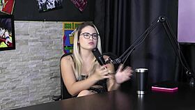 a sua namorada queria colocar mais pessoas na relação ele a deixou pelada ela é poliamorista e a traição - mathheus caetano sheer red