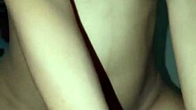 Bokep Indonesia Menikmati Tubuh Yang Indah Saat Hujan Diluar