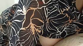 Indian Desi Bhabhi's Blowjob With Cumshot