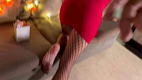 Garota safada, travessura no Halloween com close-up blowjob!