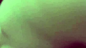 mulher do corno gozando pelo cus� no cu da mulher do corno