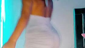 Check Out This Live Ass Shaking Dance