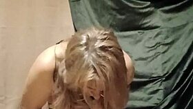 Esclave F autoséance harnais tags pute uro et magicwand