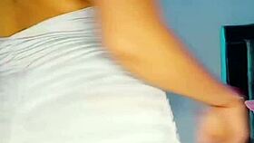 Check Out This Live Ass Shaking Dance