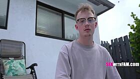 she's got those jiggly bits that fit so well with jimmy michaels and cubbi thompson in this homemade scene