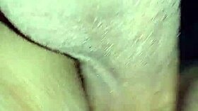 Arab wife gets pussy creampied in amateur session