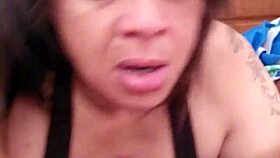 maestra caliente sucking student's cock in class 😏