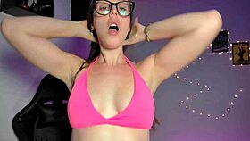 Brazilian babe with big ass gives sloppy blowjob while masturbating