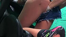 No Cusinho Da Loirinha Infio O Braso Todo Sex Toy!