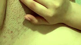 does this thick girl touch herself?