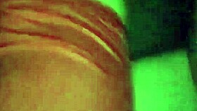 She feels rough fucking and creampie after eating donuts