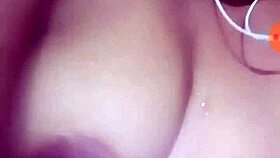 Watch this webcam pussy play turn into a wet mess