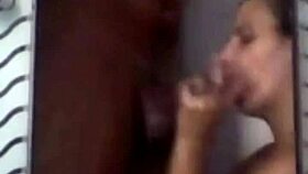 casi me descubre esposo follando con tio en ducha?