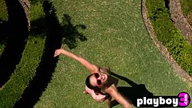 All natural latina posing totally naked, exposing her amazing body with subtle allure.