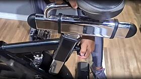 got horny at gym had to cum in wet pussy