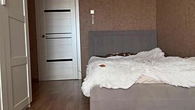 Arab milf consoled her lover with sexy legs in pantyhose