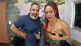 será que ela está grávida? lua baiana em primeira vez interracial