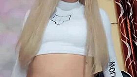 hermosa transexual blanca nieves in crossdressing