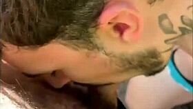 comi um desconhecido que estava batendo uma na trilha with anal slave casting