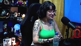 Two reais or mysterious gift from Martina Olivera - podcast Popum no Barraco