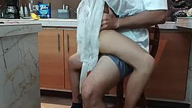 my stepsister gives me a blowjob and 10 minutes later a happy ending