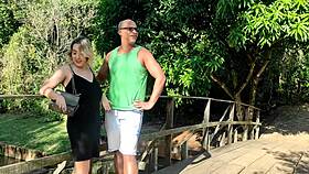 fucking behind the trees in a public park with a bbc - foder atr�s das �rvores num parque p�blico com uma bbc