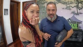 será que ela está grávida? lua baiana em primeira vez interracial