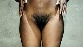 amateur african girl cums twice intensely