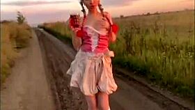 Elza kom performs a sexy dance as curvy latina