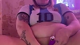 see argentinian how she fuckher self until squirt 😈