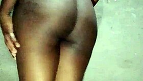 amateur african girl cums twice intensely