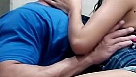 Novinha Giving Kisses To The Muscular Guy