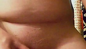 19yo scarlet dances sexy for homemade camera