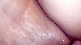 El Vecino Me Folla Mi Gran Culo Mientras Me Masturbo con Mi Vibrador