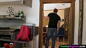 Bu Yaramaz Fantezide Amımı Yalamak İster misin?