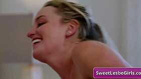 Sexy blonde lesbians kiss and lick before wet pussy fucking